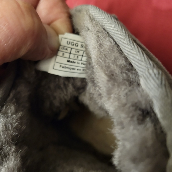 Ugg boots - Picture 6 of 8